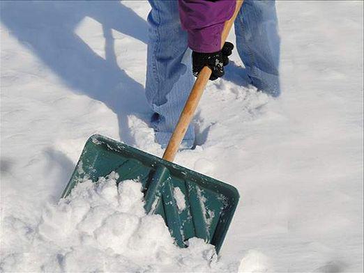 How to clean the snow?