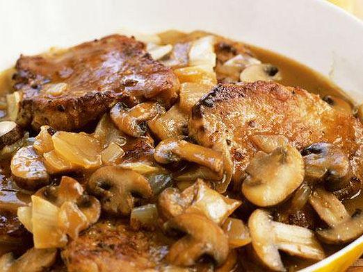 How to cook meat with mushrooms?