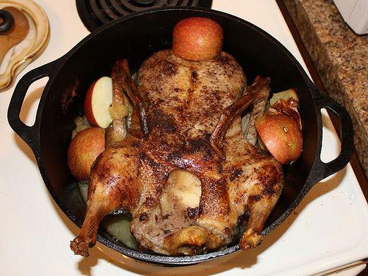 How to cook a duck with apples?