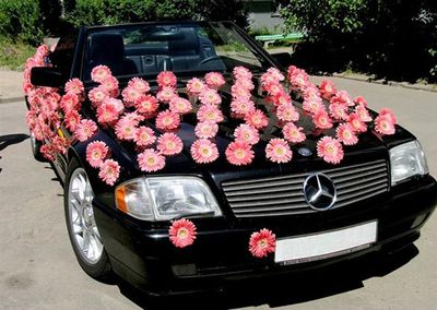 How to decorate a car with your own hands?